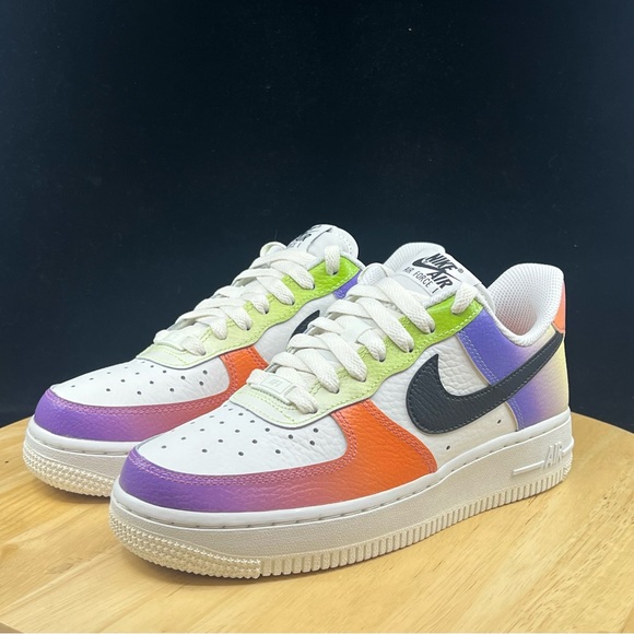 Nike Women's Air Force 1 Low '07 Multi-Color Gradient FD0801-100 Size 6 - Picture 2 of 10